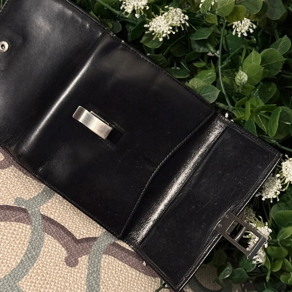 Gucci Vintage Buckle Wallet